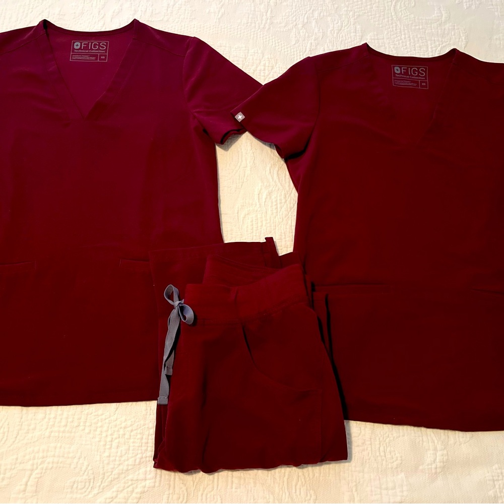 FIGS Scrubs Bundle!